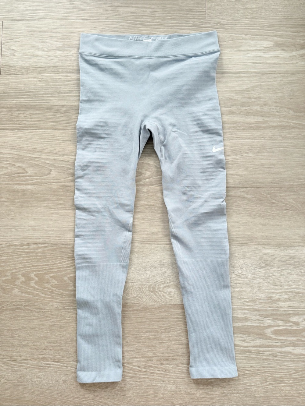 Nike Pro HyperWarm Women’s Light Gray Athletic Leggings